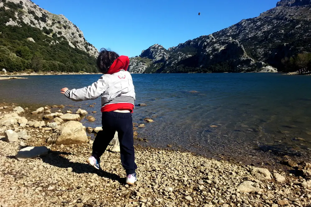 Der Stausee Gorg Blau