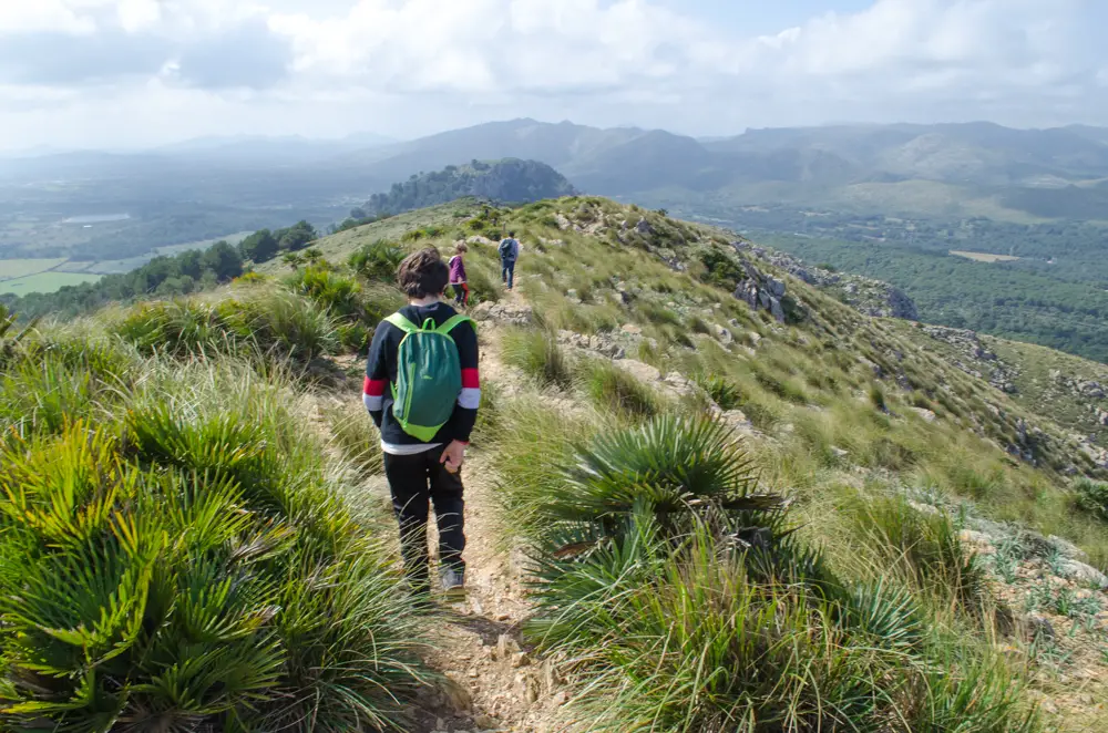 Wandern an der Cala Agulla