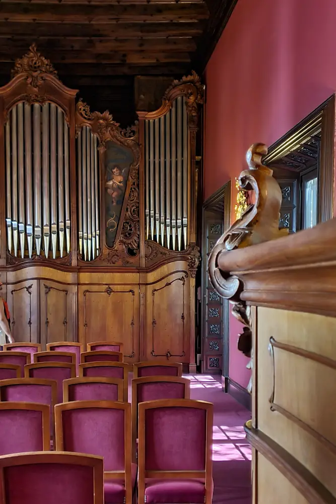 Orgel im Musikzimmer von Can Balaguer