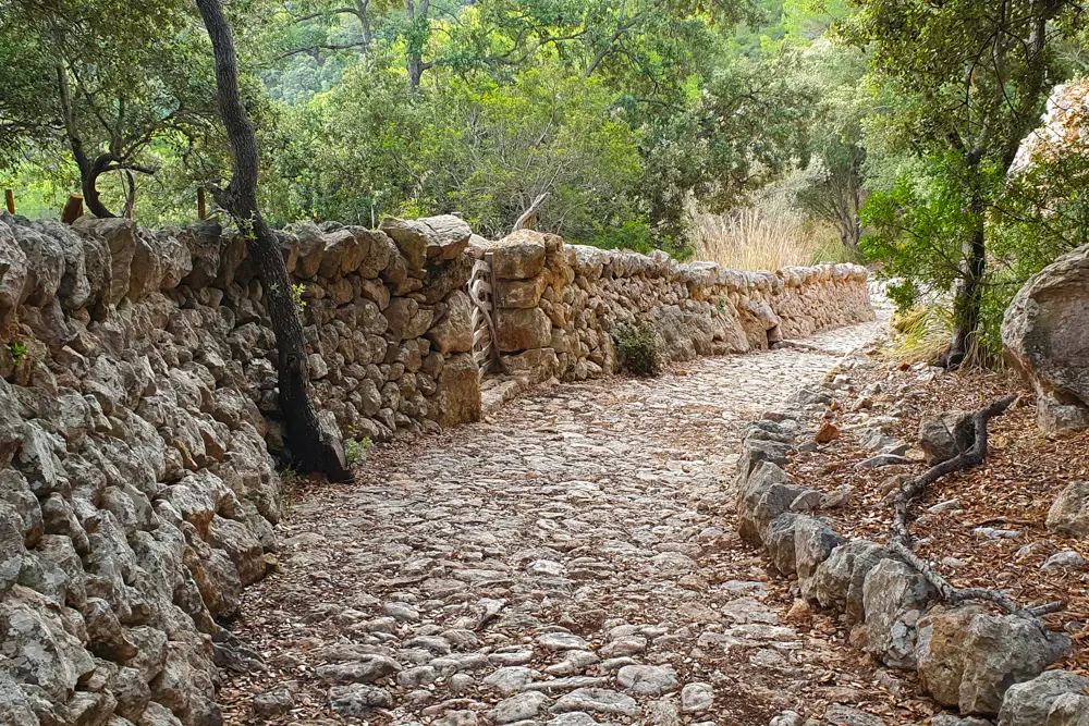 Wanderung auf dem Camí des Correu von Esporles nach Banyalbufar